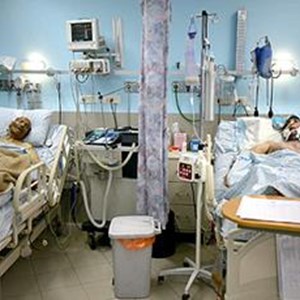 PA-Palestinian-hospital-Verge-of-bankruptcy-standa.jpg