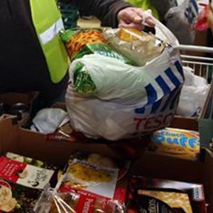 PA-17921858-foodbank-credit-David-Jones-standard.jpg